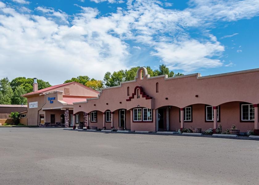 Colorado Gunnison Exterior Detail