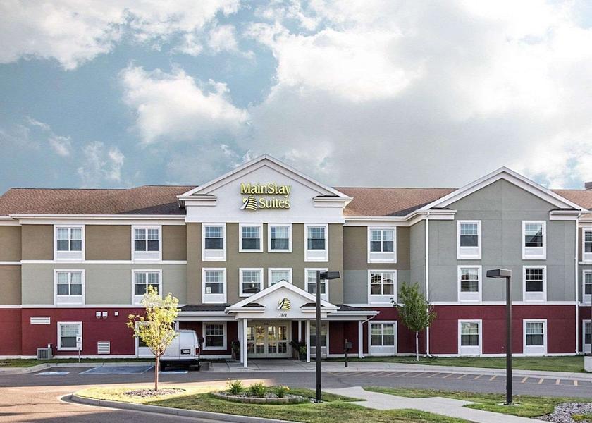 North Dakota Minot Exterior Detail