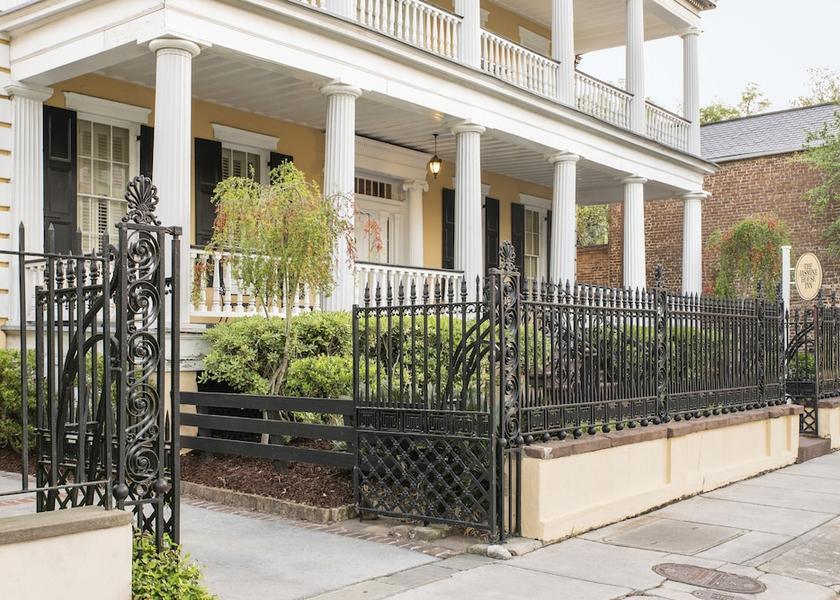 Illinois Charleston Entrance
