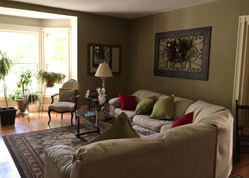 New York Hammondsport Interior Entrance