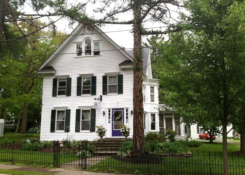 New York Hammondsport Facade