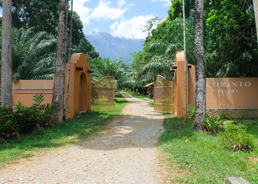 Atlantida La Ceiba Entrance