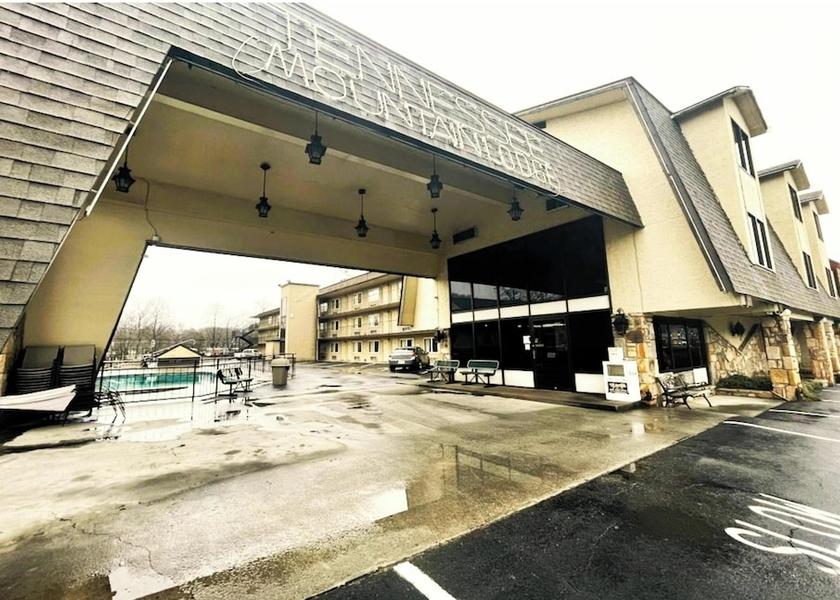 Tennessee Pigeon Forge Entrance