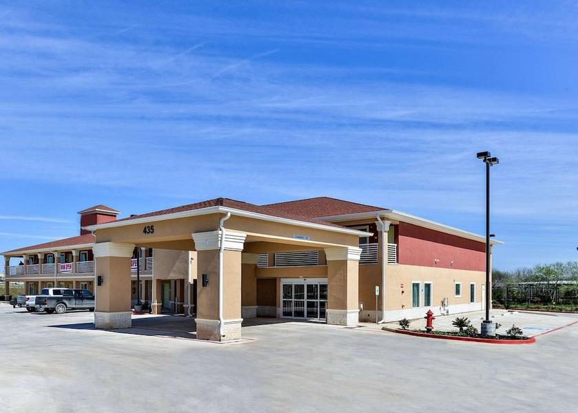 Texas Cotulla Exterior