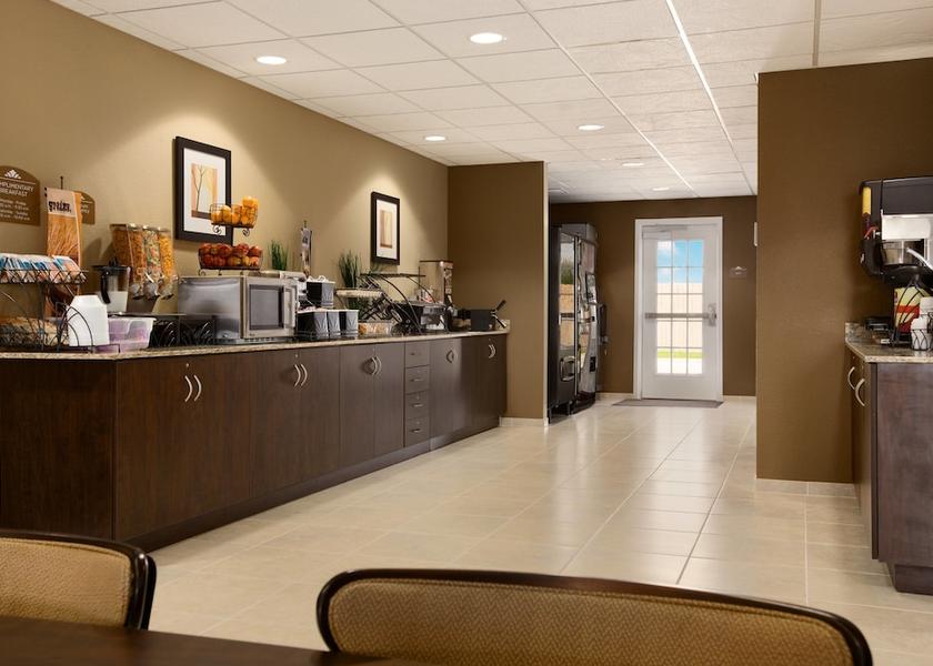 California Pleasanton Dining Area