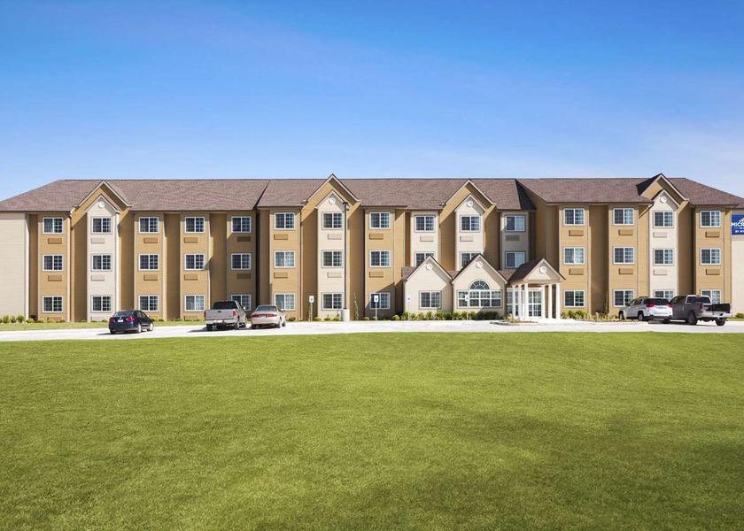 Texas Pleasanton Microtel Inn & Suites by Wyndham Pleasanton
