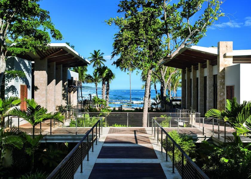  Dorado Exterior Detail