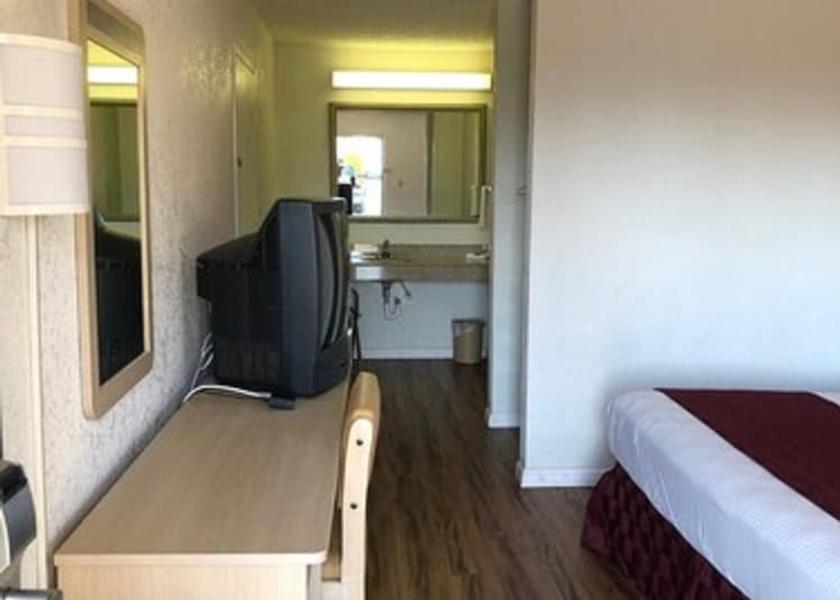 Arkansas West Helena Room