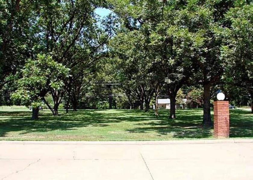 Arkansas West Helena Property Grounds