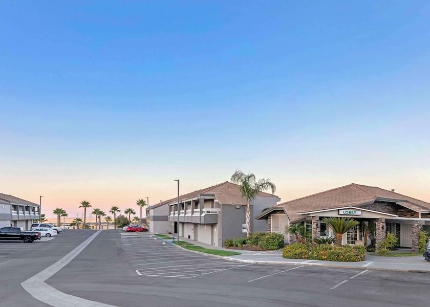 California Kettleman City Exterior Detail