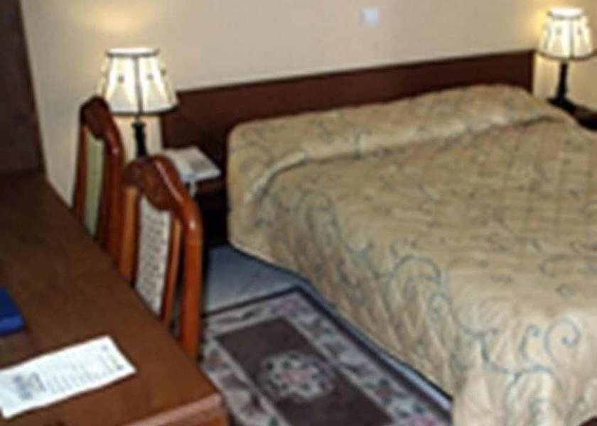  Douala Room