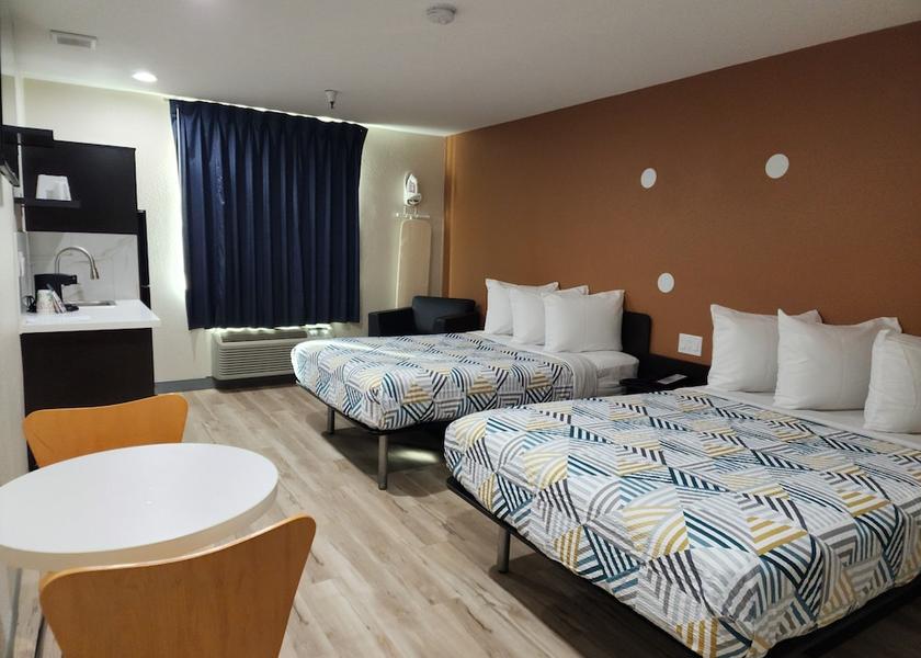 California Cameron Park Room