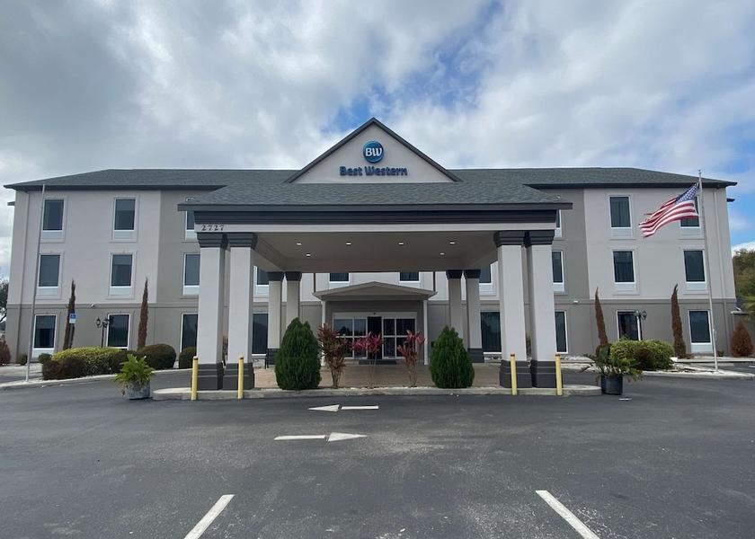 Kentucky Bowling Green Exterior Detail