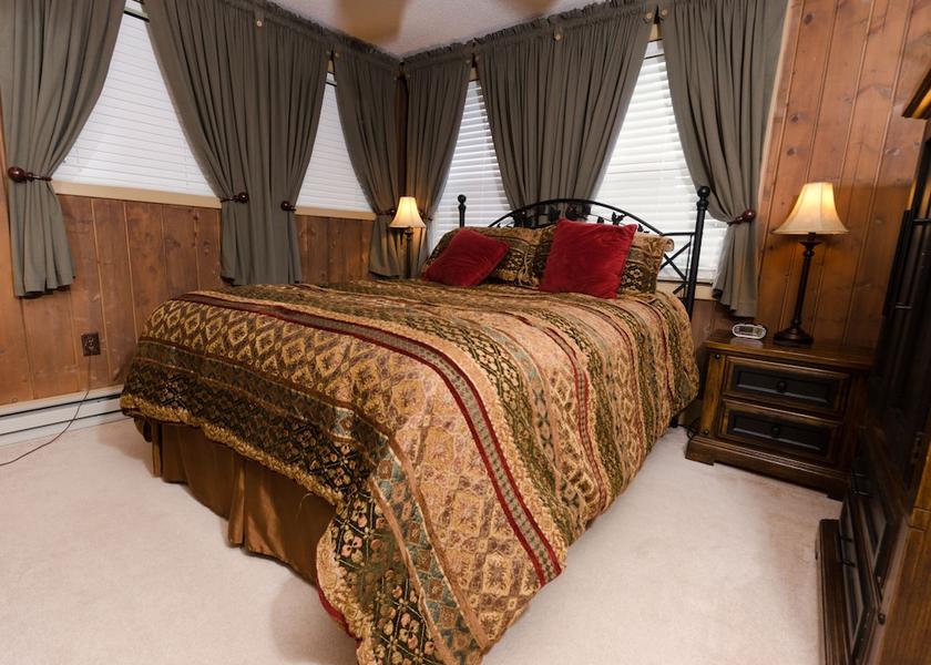 West Virginia Snowshoe Room