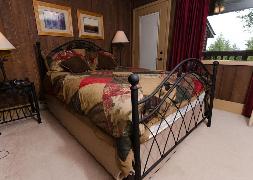 West Virginia Snowshoe Room