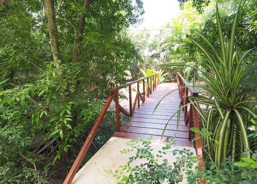 Puntarenas Jaco Exterior Detail