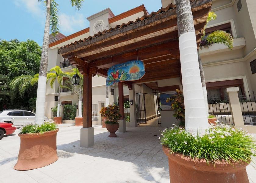 Puntarenas Jaco Entrance