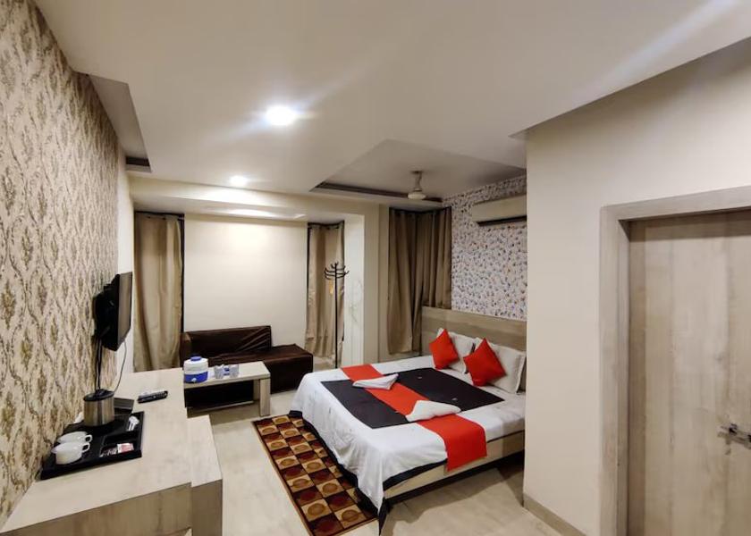 Madhya Pradesh Pachmarhi Deluxe AC
