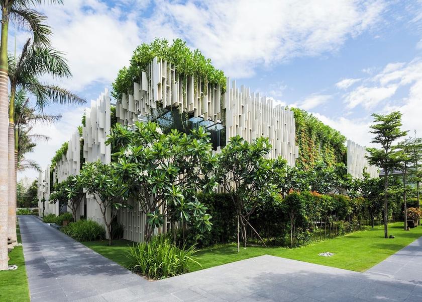 Thua Thien-Hue Da Nang Exterior Detail