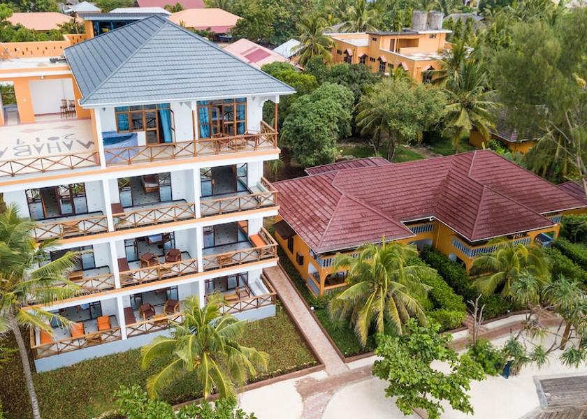  Nungwi Front of property