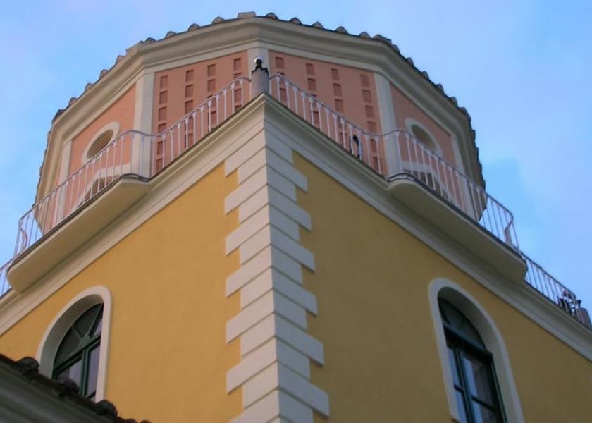 Campania Battipaglia Exterior Detail