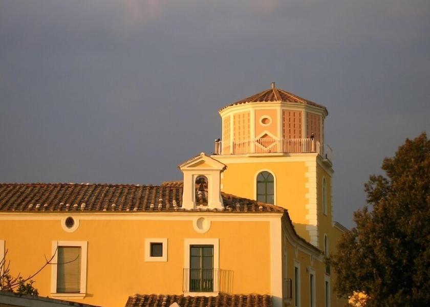 Campania Battipaglia Exterior Detail