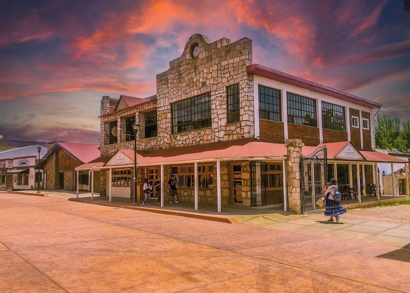 Chihuahua Bocoyna Facade