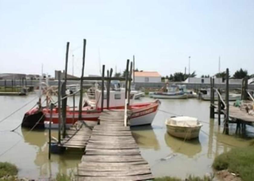 Pays de la Loire Beauvoir-sur-Mer Lake