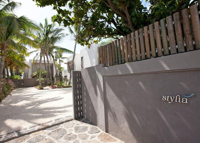 Flacq Trou d'Eau Douce Property entrance