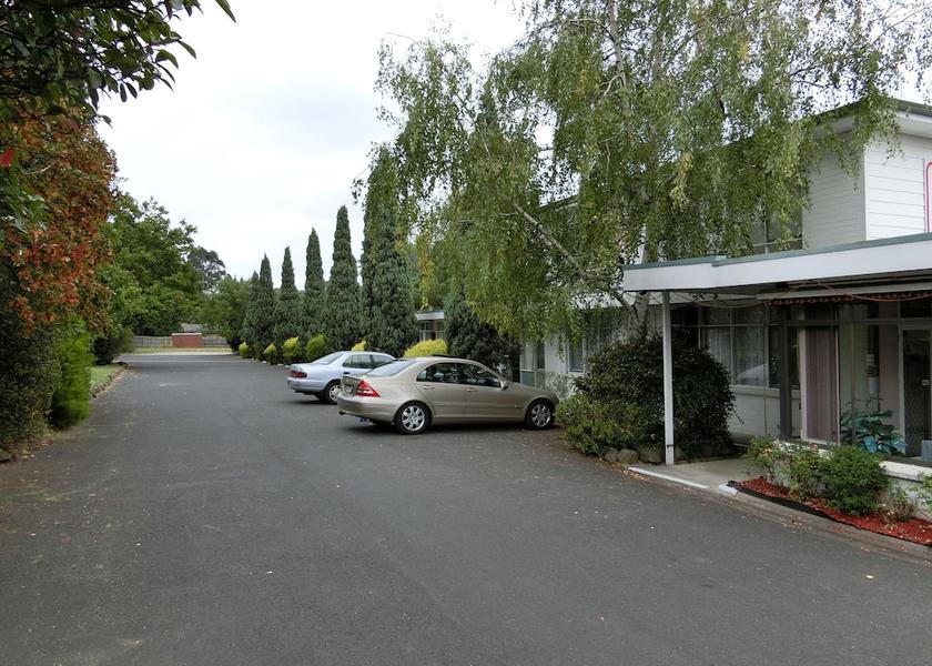 Victoria Croydon Exterior Detail