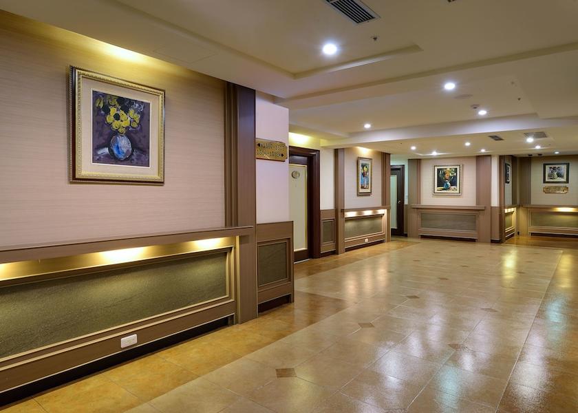 Nantou County Puli Hallway