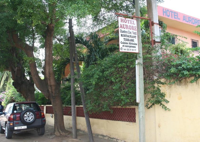  Lome Exterior Detail