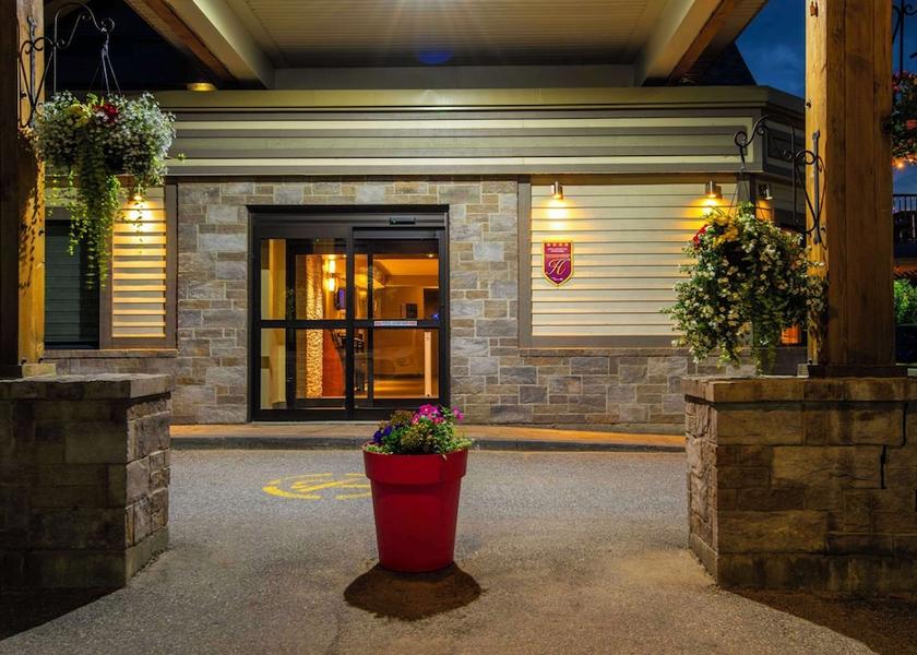 Quebec Mont-Laurier Exterior Detail