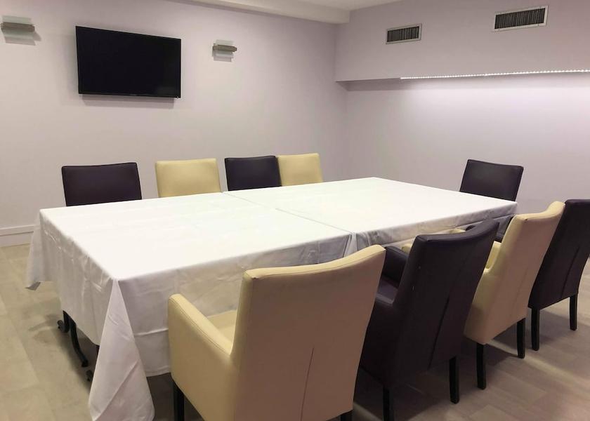 Hauts-de-France Compiegne Meeting Room