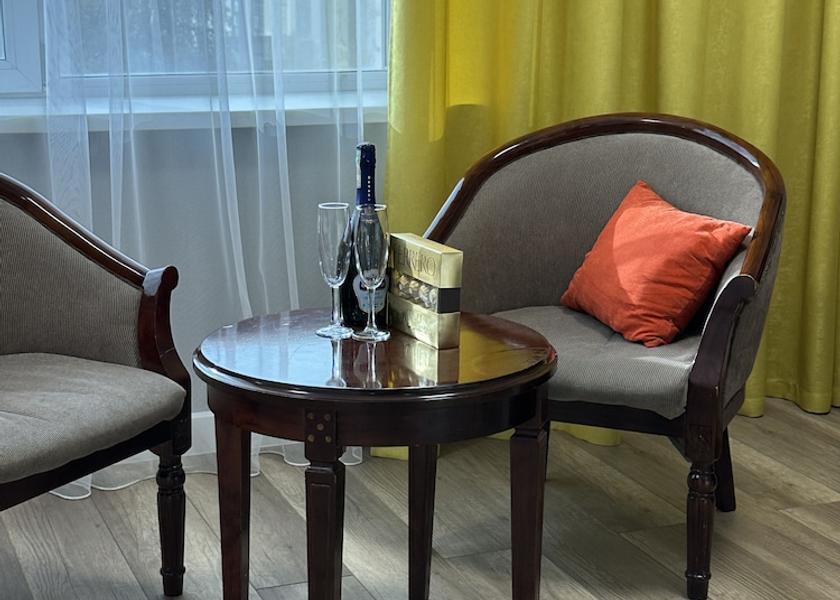  Astana Room