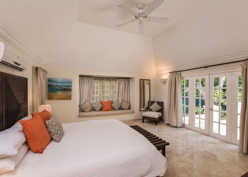  Holetown Room