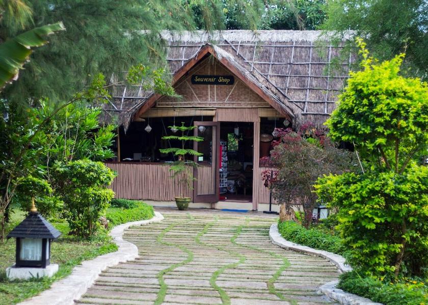 Shan State Nyaungshwe Gift shop