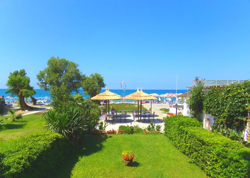 Crete Platanias Garden