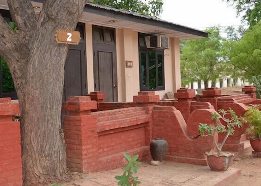  Nyaung-U Exterior Detail