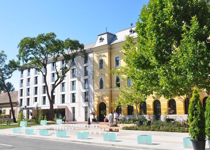 Csongrád Hodmezovasarhely Pool
