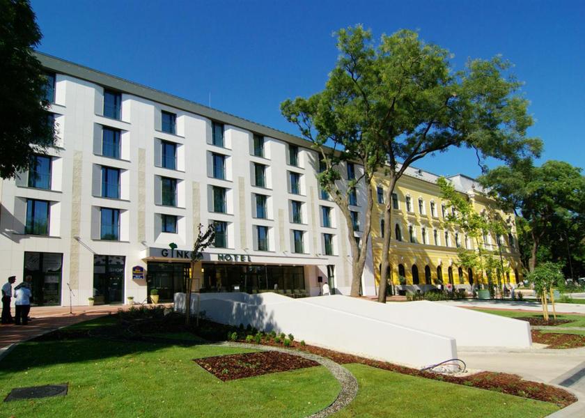  Hodmezovasarhely exterior view