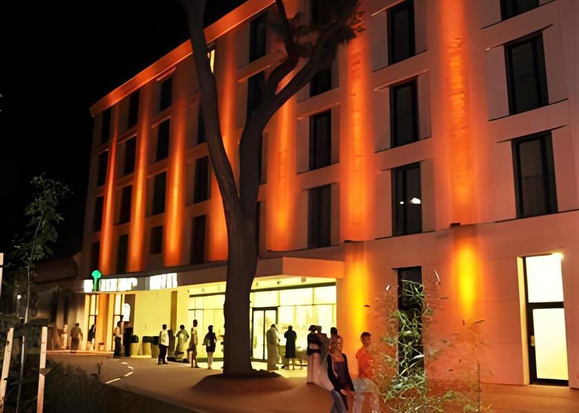  Hodmezovasarhely exterior view