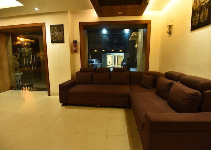 Lobby Seating Area