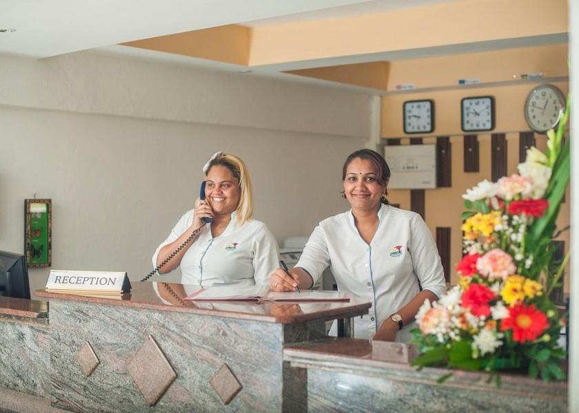 MU Flic-en-Flac Interior Entrance