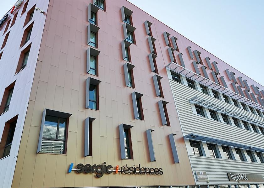 Hauts-de-France Villeneuve-d'Ascq Front of property