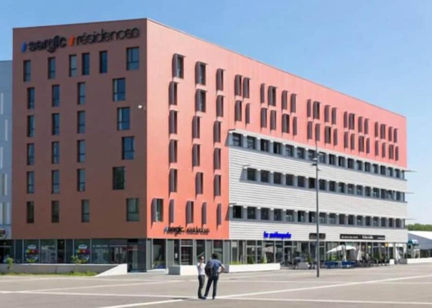 Hauts-de-France Villeneuve-d'Ascq Front of property