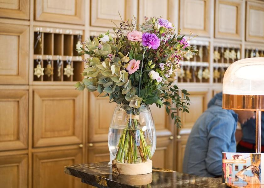 Auvergne-Rhone-Alpes Lyon Lobby