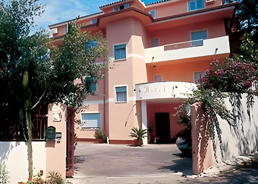 Calabria Ricadi Hotel Exterior