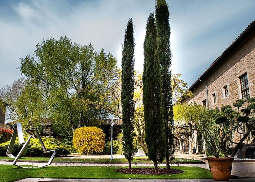 Auvergne-Rhone-Alpes Villefranche-sur-Saone Exterior Detail