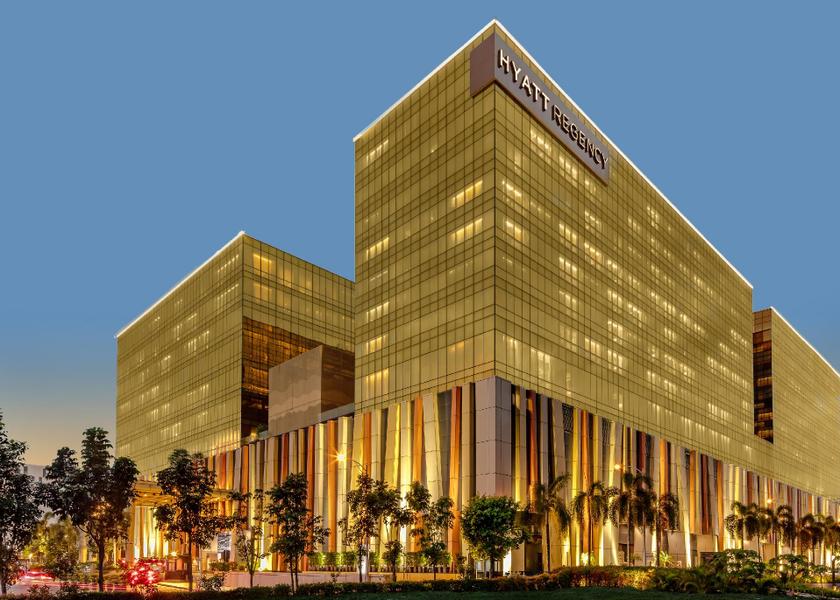  Parañaque Hotel Exterior